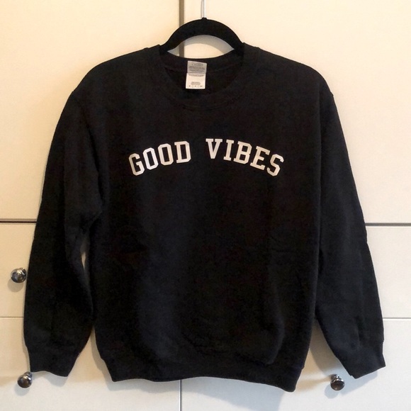 Gildan Tops - Good Vibes Sweatshirt